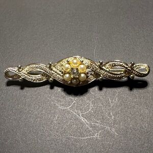 Emmons Gold tone and pearl Brooch with Pearl Details -mid century